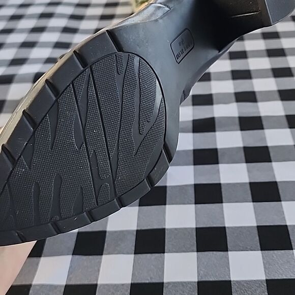 Anne Klein Black Leather Upper Pointed Chelsey I~flex ankle boot Stylish Strap - Picture 11 of 16